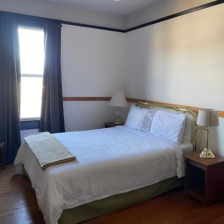 Royal Hotel Chilliwack Luaran gambar