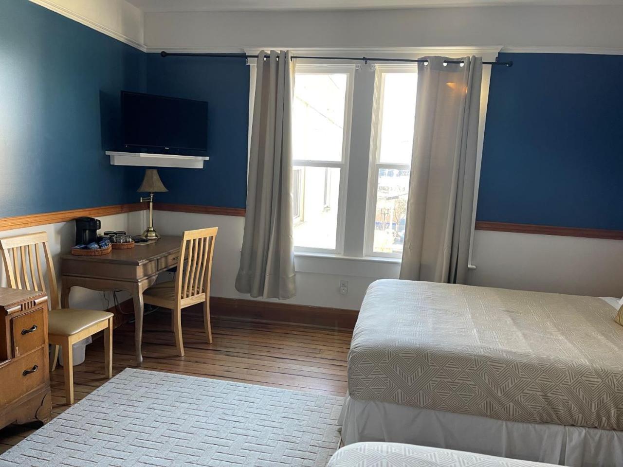 Royal Hotel Chilliwack Luaran gambar
