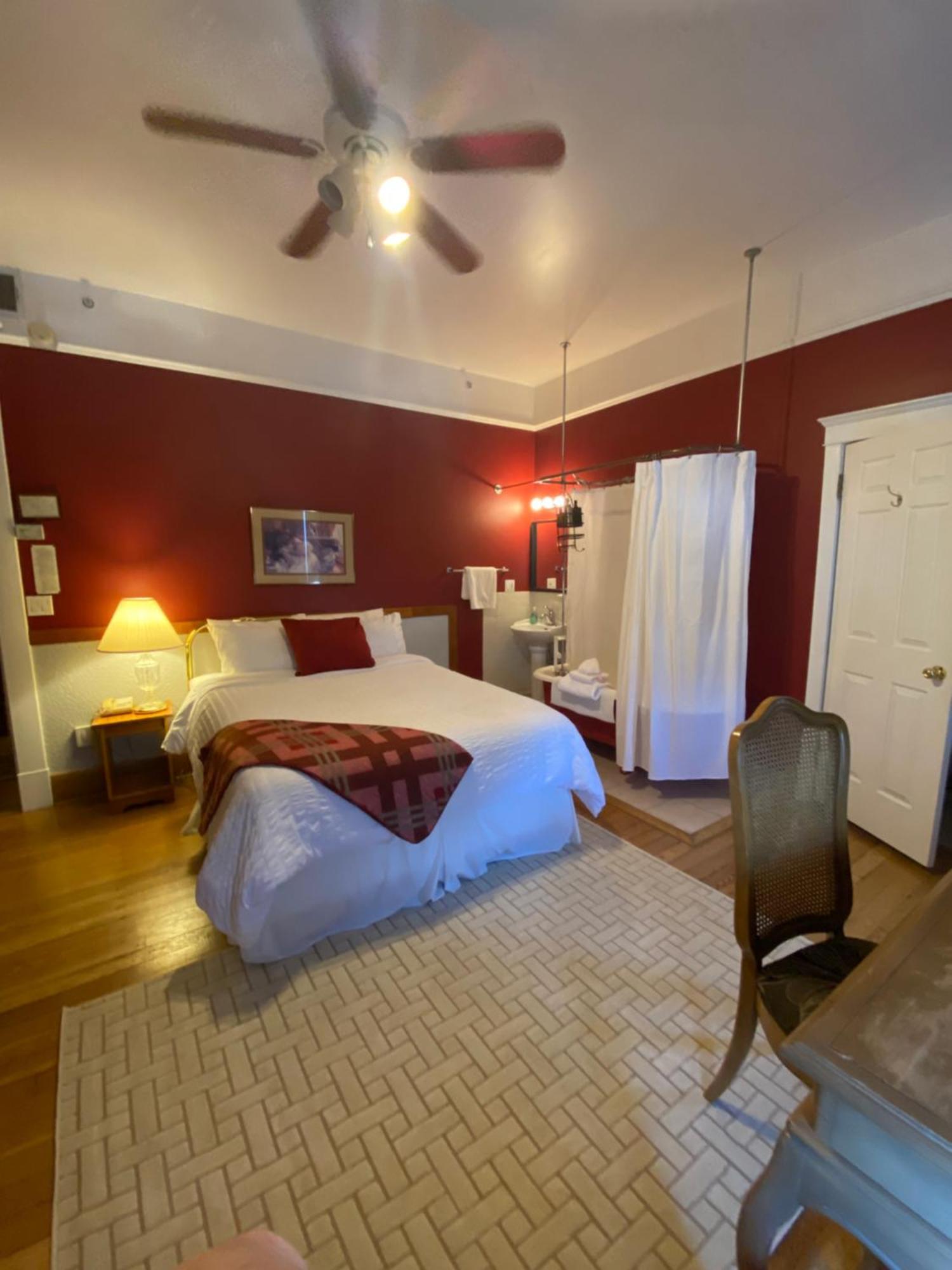 Royal Hotel Chilliwack Luaran gambar