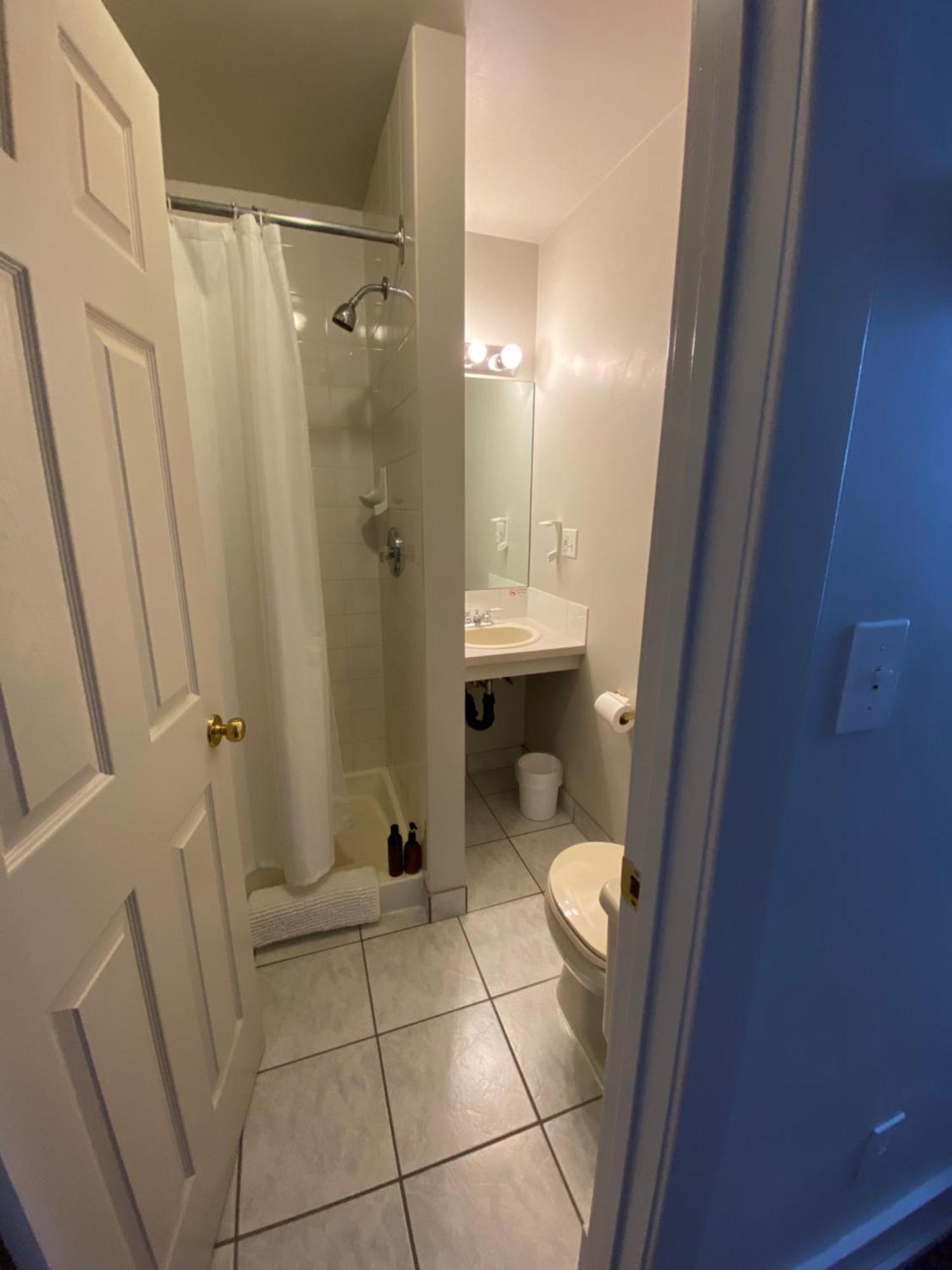 Royal Hotel Chilliwack Luaran gambar