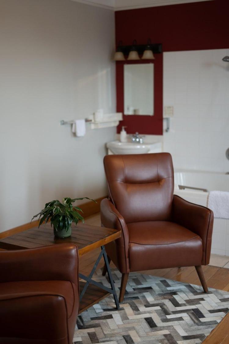 Royal Hotel Chilliwack Luaran gambar