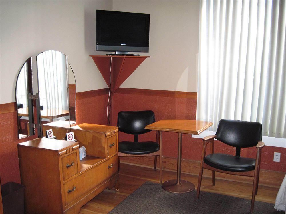 Royal Hotel Chilliwack Luaran gambar