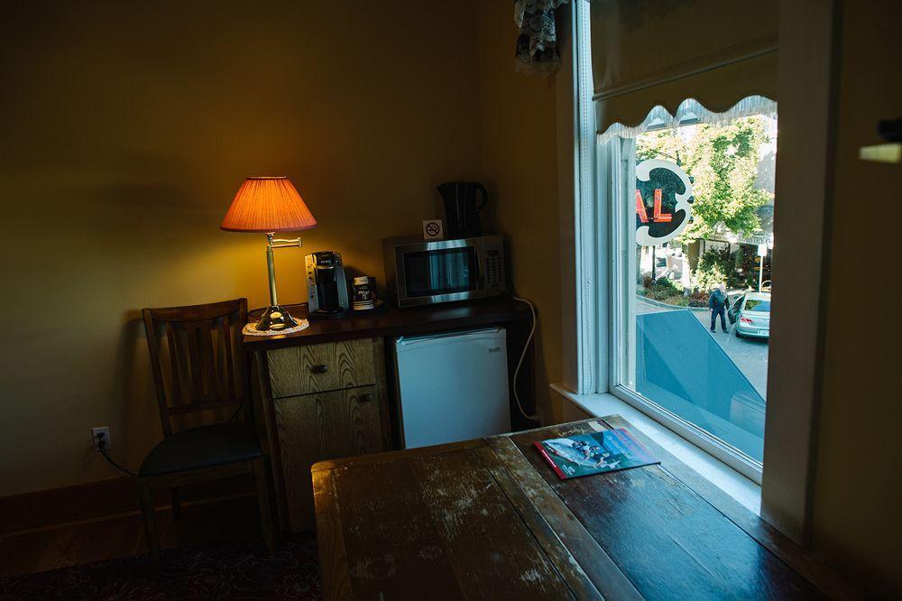 Royal Hotel Chilliwack Luaran gambar