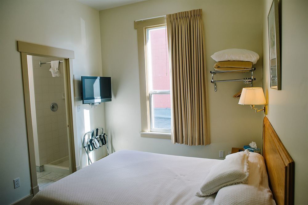 Royal Hotel Chilliwack Luaran gambar