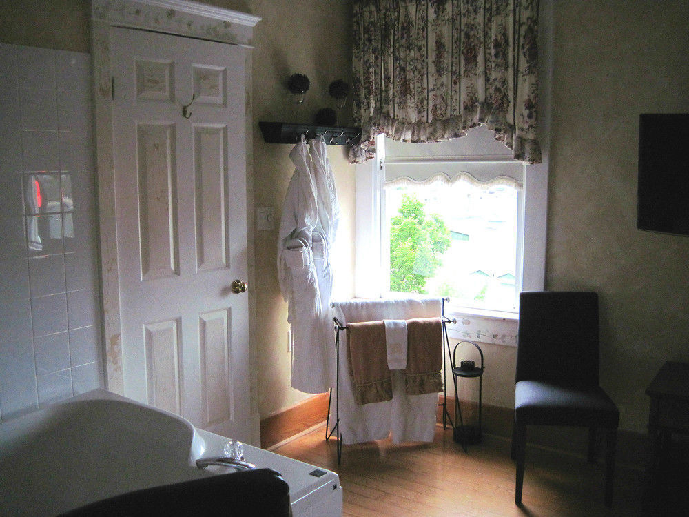 Royal Hotel Chilliwack Luaran gambar